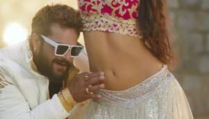 Khesari Lal Yadav Video: इस Hot Actress की कमर पर अटका खसारी का दिल!