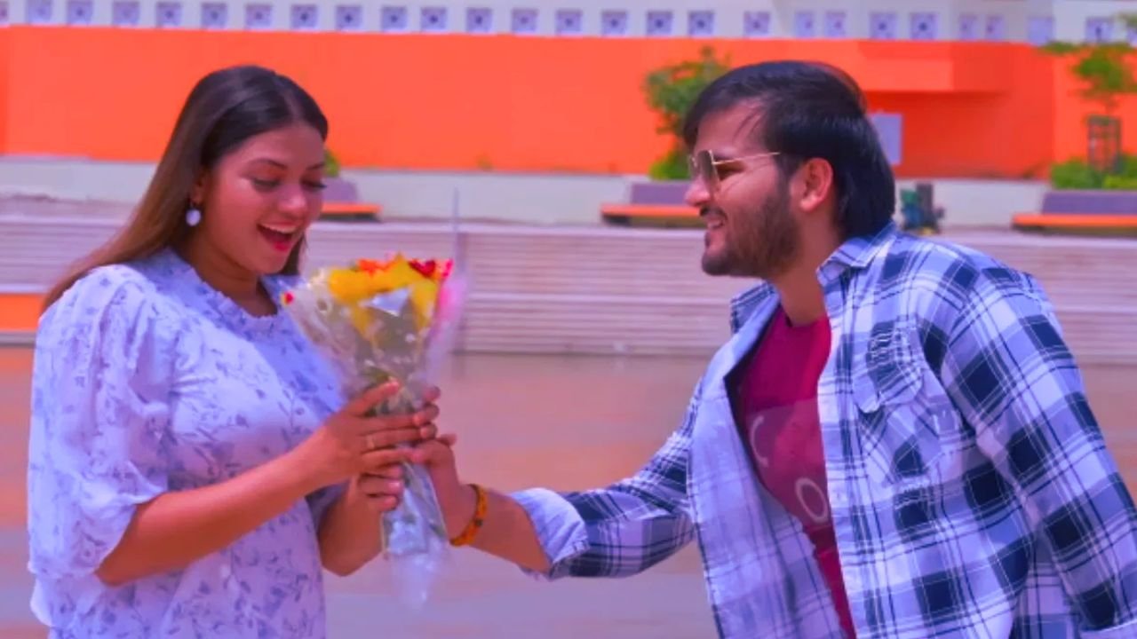 Arvind Akela Kallu Bhojpuri Song